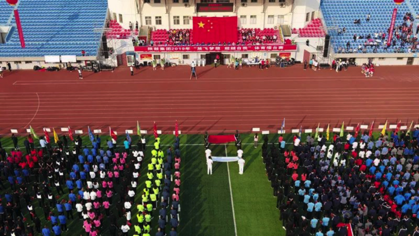 jdb电子游戏人用奔驰的方法喜迎祖国70华诞